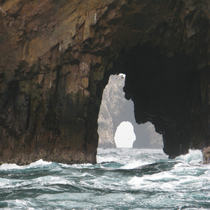 Image by giovannibg titled ’christ, ballestas islands, paracas’. Source: Pixabay