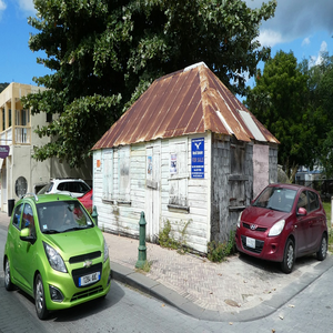 Image by neufal54 titled ’caribbean, philipsburg, st maarten’. Source: Pixabay