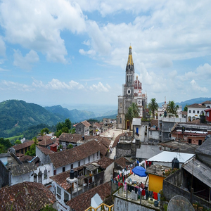 Image by CrismarPerez titled ’mexico, puebla, cuetzalan’. Source: Pixabay