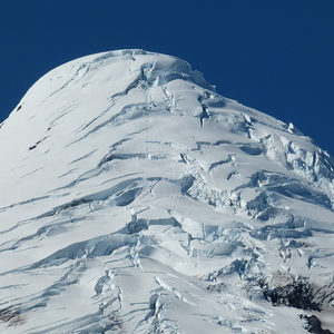 Image by falco titled ’osorno, summit, chile’. Source: Pixabay
