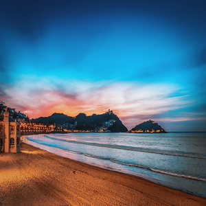 Image by ddzphoto titled ’san sebastian, sunset, beach’. Source: Pixabay