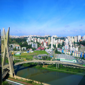 Image by Konevi titled ’city, bridge, drawbridge’. Source: Pixabay