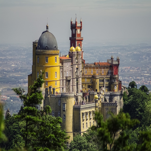 Image by essuera titled ’portugal, castle, foam’. Source: Pixabay