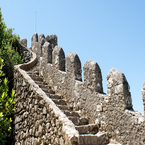 Image by larahcv titled ’portugal, sintra, castle’. Source: Pixabay
