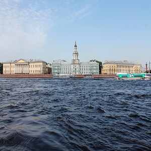 Image by tortic84 titled ’water, city, peter’. Source: Pixabay