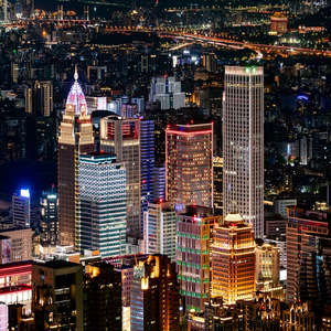 Image by MagicTV titled ’cityscape, city, city lights’. Source: Pixabay
