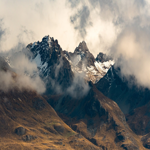 Image by WeAreGuides titled ’road, highway, mount cook’. Source: Pixabay