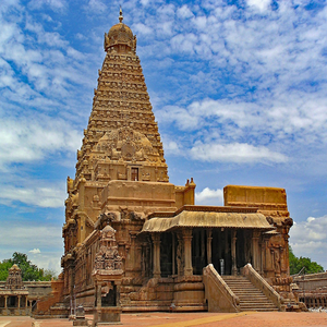 Image by lapping titled ’brihadishvara, temple, thanjavur’. Source: Pixabay
