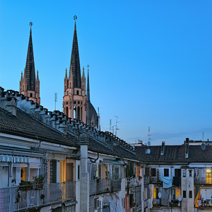 Image by F1R titled ’italy, turin, torino’. Source: Pixabay