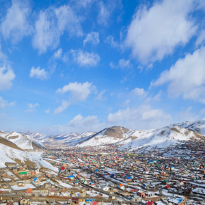 Image by Erdenebayar titled ’suburb, mongolia, ulaanbaatar’. Source: Pixabay
