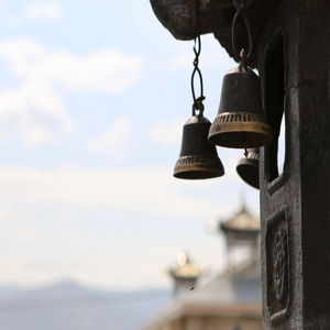 Image by Ma_Frank titled ’ulaanbaatar, bells, temple’. Source: Pixabay