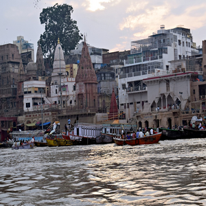 Image by balouriarajesh titled ’ganges, varanasi, india’. Source: Pixabay