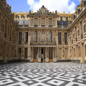 Image by AdamKinnwall titled ’versailles, france, europe’. Source: Pixabay