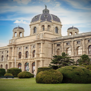 Image by Sekau67 titled ’kunsthistorisches museum, vienna, austria’. Source: Pixabay