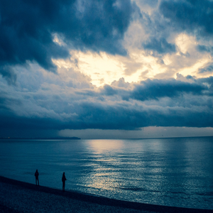 Image by AysglAlp titled ’coast, sea, sunrise’. Source: Pixabay
