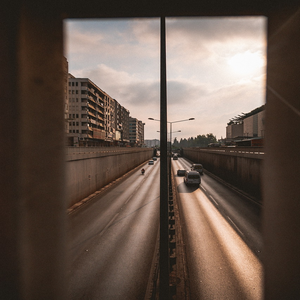 Image by AysglAlp titled ’road, city, antalya’. Source: Pixabay