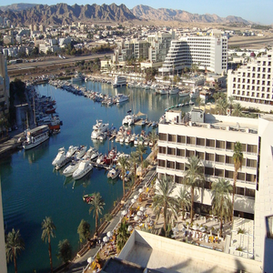Image by PublicDomainPictures titled ’eilat, israel, harbour’. Source: Pixabay